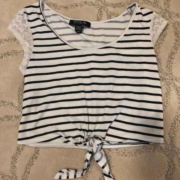PACSUN front tie striped tee - Picture 2 of 2